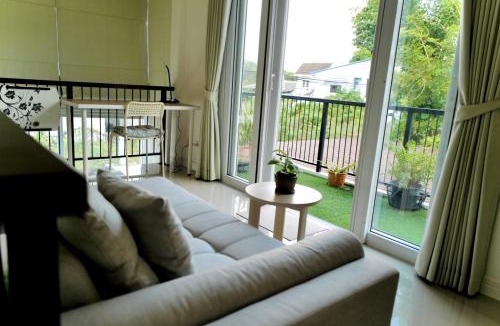 Bang Na Apartment | Cozy and Convenient Bangna House