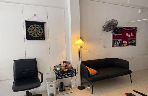 Yan Nawa House | Sleep Break Hostel Sathon