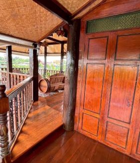 San Pa Thong House | Elephant House and Pool Villas
