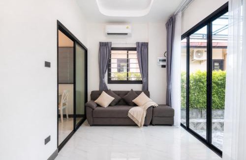 Cherngtalay Villa | Solara House I Cozy 2BR near Bangtao Beach