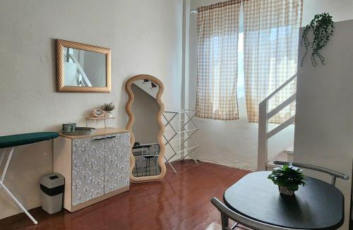 Yan Nawa House | 3-Story House, 2-Bedroom Near BTS and Sathorn Pier, Daisy and Rocco's