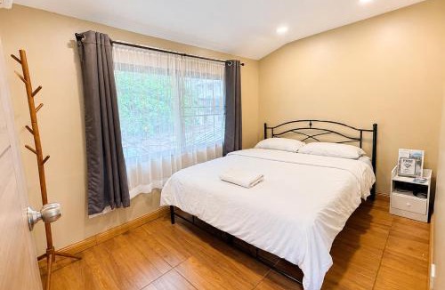Chang Khlan Hostel | Ping Lanna Villa Chiang Mai