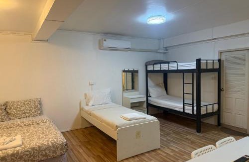 Nana Cabin | Doodle Lodge Bangkok