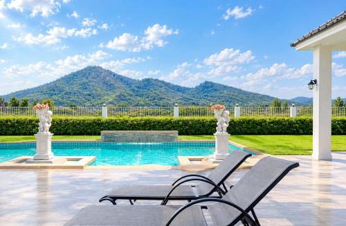 Nong Kae Villa | Luxurious 4-Bedroom Pool Villa with Best Mountain Views