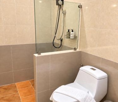 Nam Phong Hotel | โรงแรม พราว น้ำพอง Proud Namphong Hotel