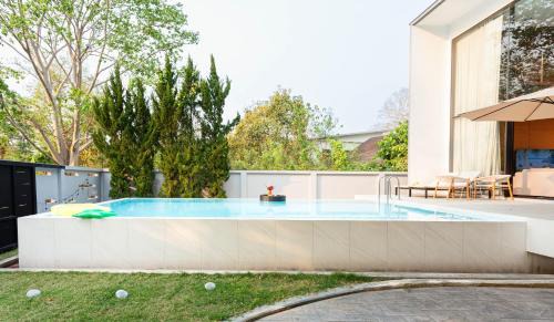Chang Phueak Villa | C2 Cosmic Central Pool Villa for 10, Daily Maid, Billiards, Near Nimman