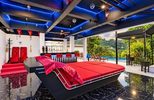 Chalong Villa | Spacious 8BR Private Pool Villa in Chalong