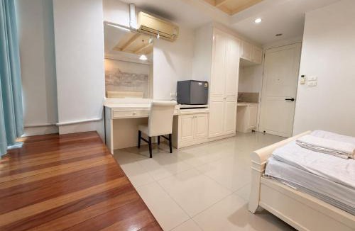 Samsen Nok Hotel | Sukhum MRT Sutthisan