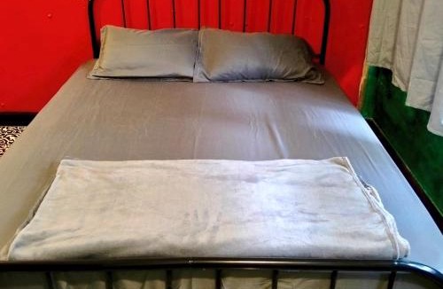 Ratchathewi Hostel | 201 Art in town Hostel