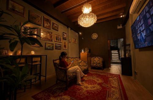 Wisutkasat Hostel | siam old town bkk