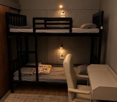 Wisutkasat Hostel | siam old town bkk