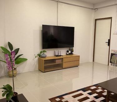 Chang Phueak Villa | Localist at JedYod near Maya Nimman