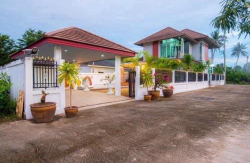 Pong House | Pool Villa near Maprachan Lake-East of Pattaya