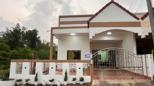 Betong Villa | โมเน่ โฮมสเตย์ Mone Home stay