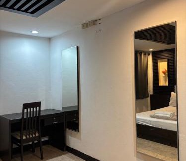 Chonburi Hotel | โรงแรมพาราไดซ์อินน์