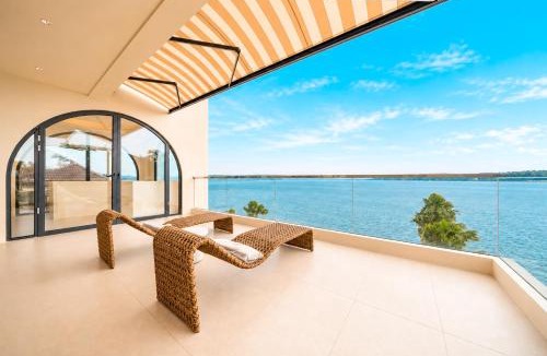 Nong Prue Villa | Lake House Pool Villa KTV&BBQ Peaceful Retreat