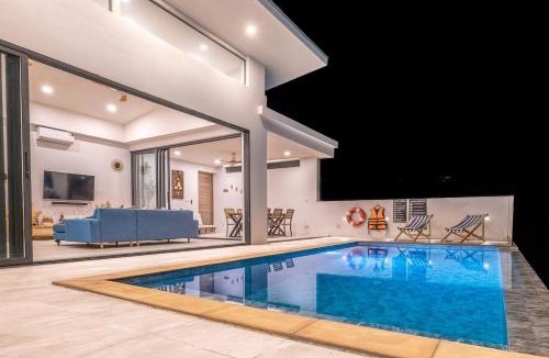Nong Chaeng Villa | Villa Toi & Moi - Infinity Pool & Sea View, 3BR