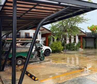 Phetchaburi House | YadaHomestay ญาดาโฮมสเตย์