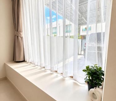 Bang Phli House | Spacious 3-Bedroom House with Shared Pool near Mega Bangna