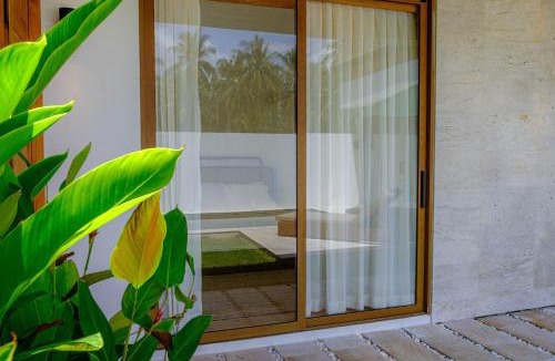 Wok Tum Villa | Mira Villas - Tropical Garden Pool Villa