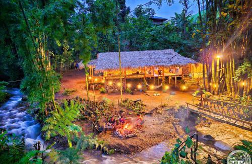 Mae Chaem House | WaTeeGro Homestay บ้านหว่าทีโกร โฮมสเตย์ แม่แจ่ม