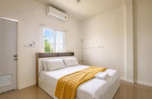 Talat Yot House | Cozy & Bright 4 BR House near Khao San Road