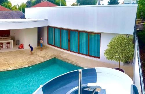 Saen Suk Villa | Urban Escape Pool Villa