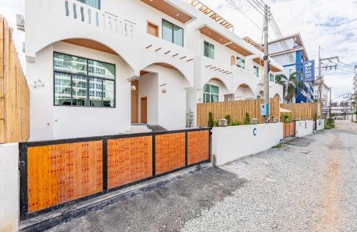 Central Pattaya Villa | Downtown Oasis Pool Villa C