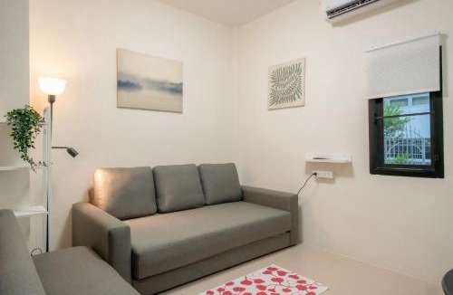 Chatuchak House | Near BTS only 2 mins walk to BTS Phahon Yothin 24 - Lively Townhome