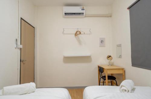 Chatuchak House | Near BTS only 2 mins walk to BTS Phahon Yothin 24 - Lively Townhome