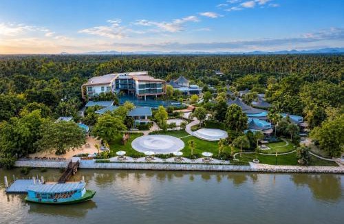 Bang Khonthi Hotel | Na Tree Tara Riverside Resort Amphawa Damnoensaduak