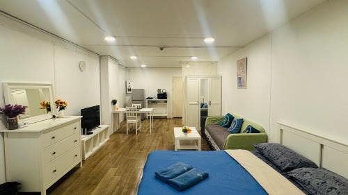 Silom Apartment | bangkok silom coller Aparment