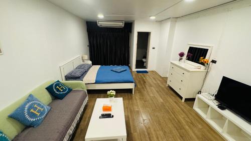 Silom Apartment | bangkok silom coller Aparment