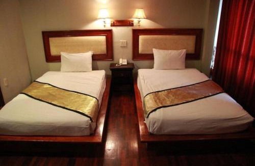 Vientiane Hotel | Cheuang Vanavong 2