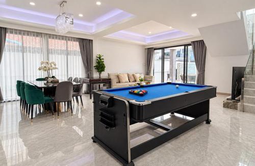 South Pattaya Villa | Jomtien 5BR Pool Villa Billiards Mahjong