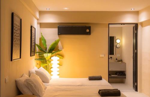 Old City Villa | VORA RETREAT- 8 bedrooms I Old City I Daily Maid