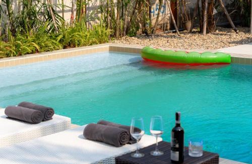 Old City Villa | VORA RETREAT- 8 bedrooms I Old City I Daily Maid