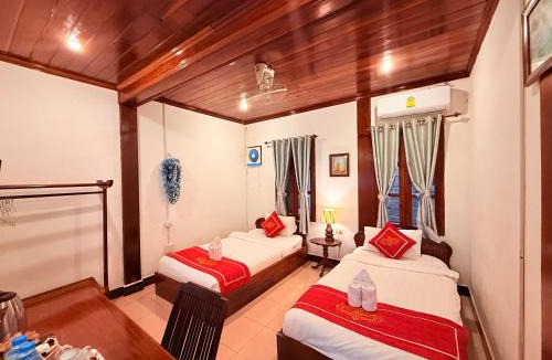 Luang Prabang Hotel | Villa Ouis NamKhan River View