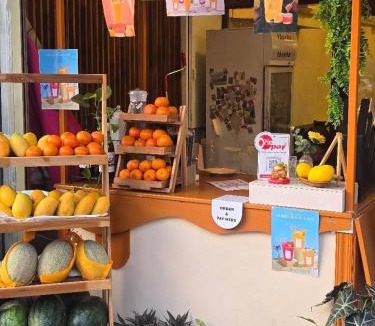 Vientiane Hotel | Homer House Hostel & Café