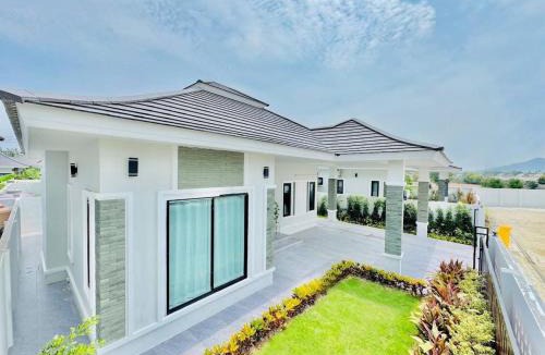 Hua Hin Villa | บ้านแสนสุข Hun Hin