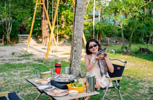 Ban Na Faek Resort | Sawasdee Lagoon Camping & Restaurant