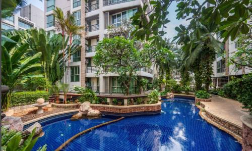 Chong Nonsi Apartment | Elegant Vintage 3BR Family Home Sathorn
