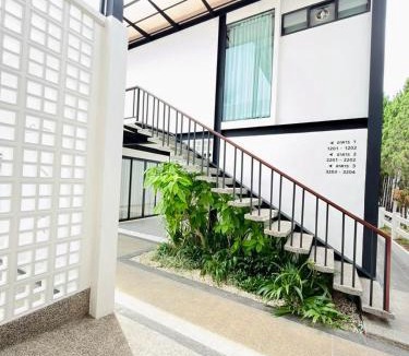 Thung Song Hotel | The Gold Living Life
