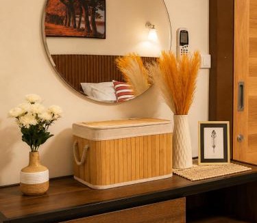 Pratunam Apartment | Cozy 2 Queen Bed with Vintage Kitchen at PhayaThai BTS