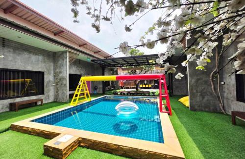 Nong Prue Villa | Tiki Pool Pattaya