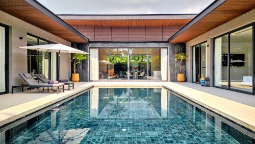Chalong Villa | Ultra Luxury 4BR Pool villa by Sea Central C7
