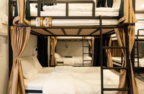 Thakhek Hostel | Nam Phou Hostel