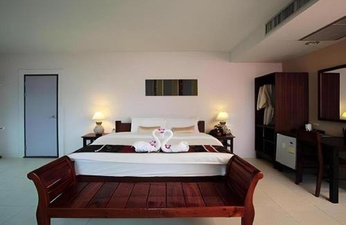 Pak Nam Pran Hotel | Bacchus Home Resort Pranburi