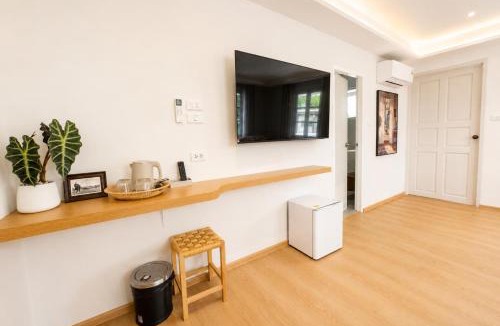 Chiang Mai Bed & Breakfast | Hidden Garden Villa and Cafe