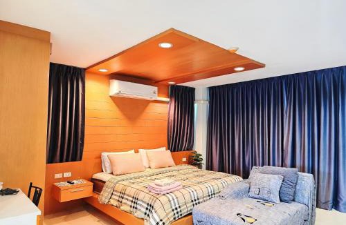 Ban Bang Saen Apartment | The Beach Bangsaen Condo 327-27